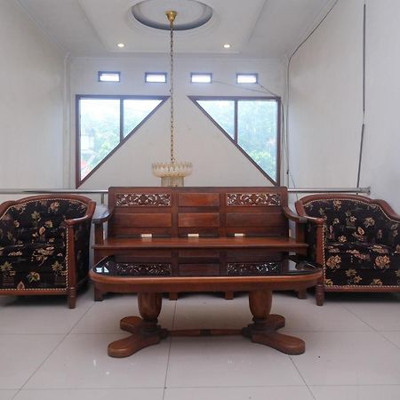 Urbanview Hotel Pondok Anggun Yogyakarta By Reddoorz Maguwo Luaran gambar