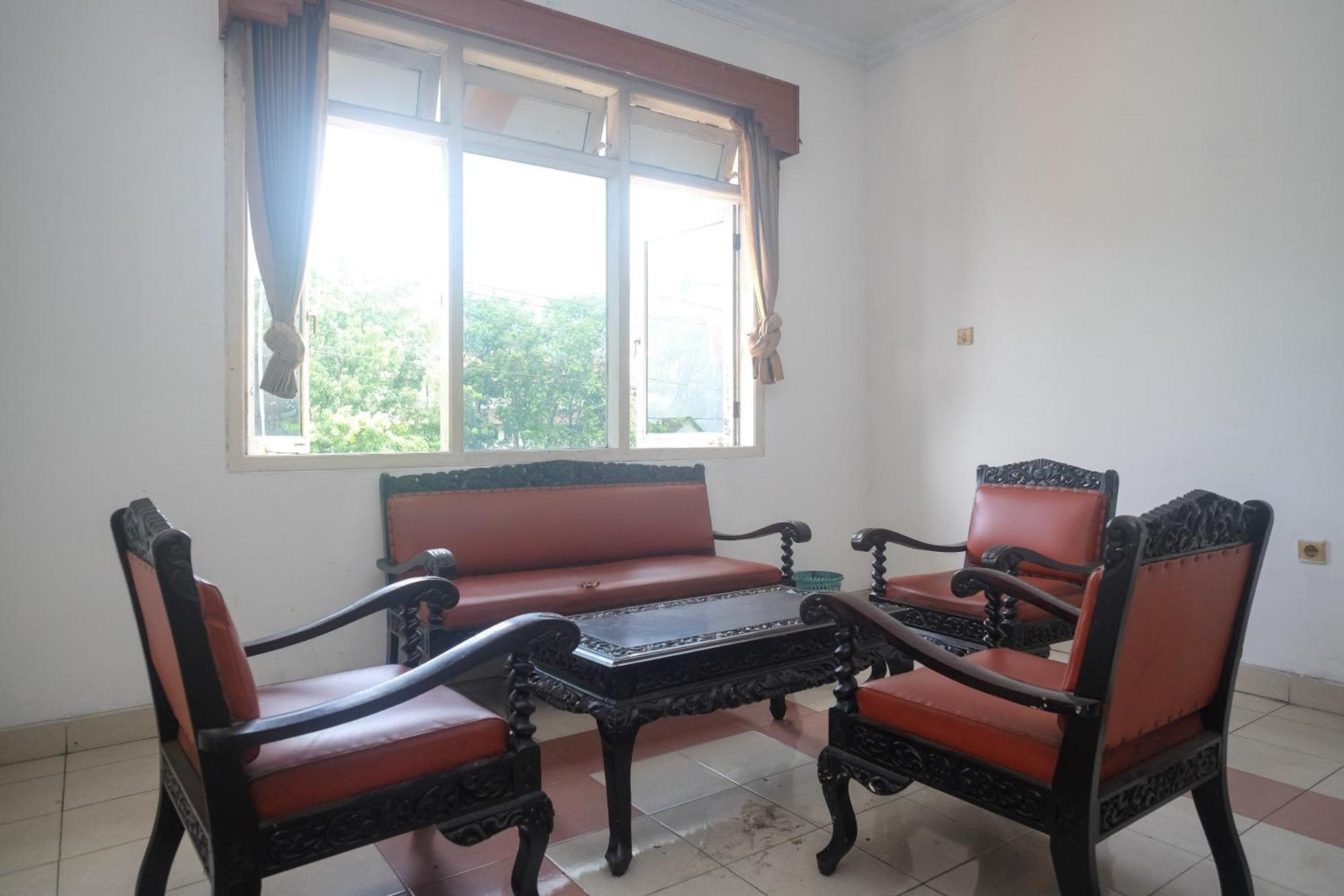 Urbanview Hotel Pondok Anggun Yogyakarta By Reddoorz Maguwo Luaran gambar