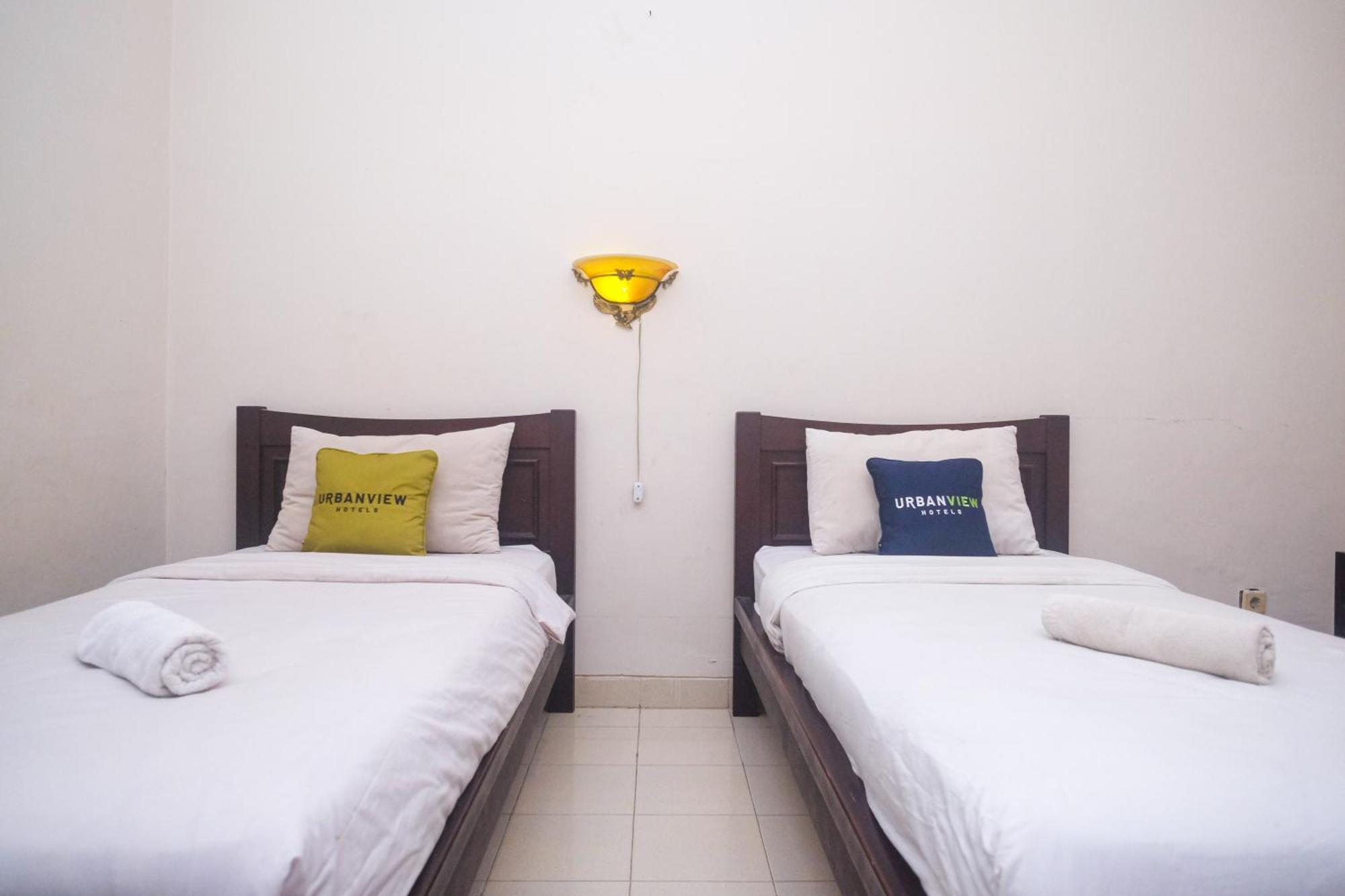 Urbanview Hotel Pondok Anggun Yogyakarta By Reddoorz Maguwo Luaran gambar